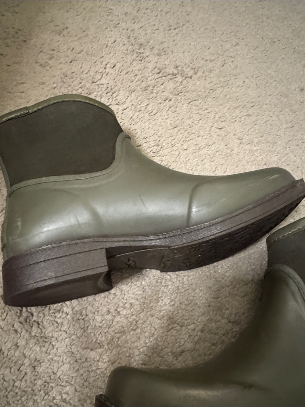 UGG Green Short Waterproof Ankle Boots - Picture 12 of 13